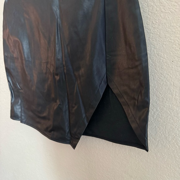 Choies Mini Skirt - Picture 2 of 5